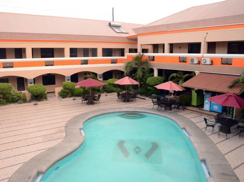La Maja Rica Hotel Tarlac City Экстерьер фото