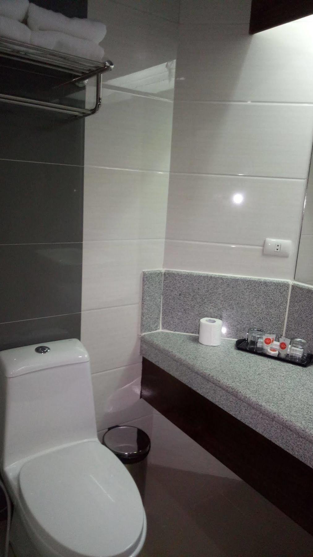 La Maja Rica Hotel Tarlac City Экстерьер фото