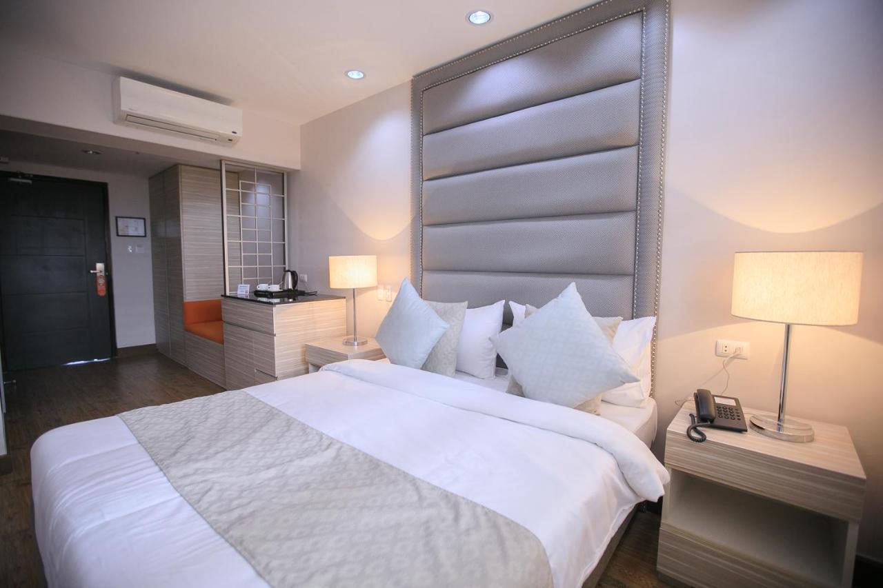 La Maja Rica Hotel Tarlac City Экстерьер фото
