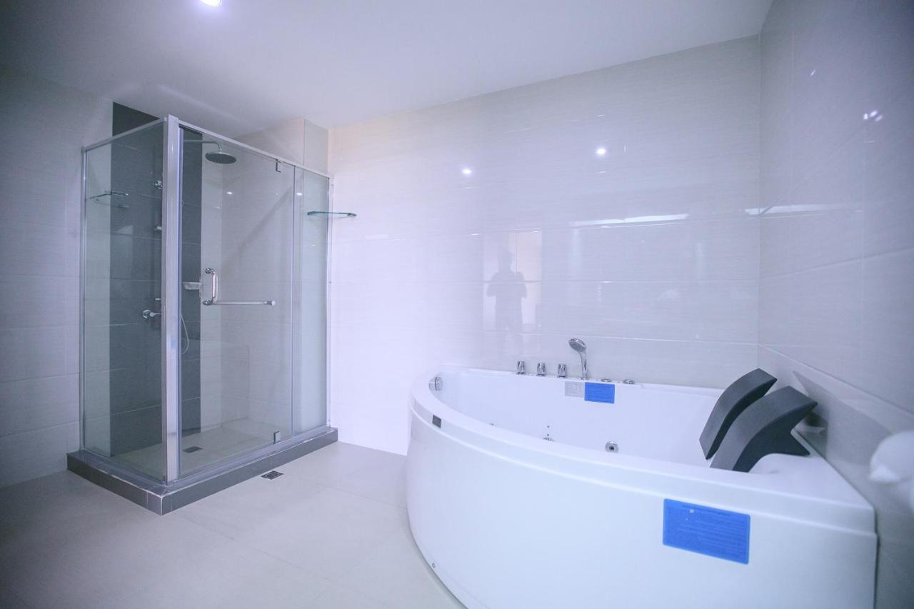 La Maja Rica Hotel Tarlac City Экстерьер фото